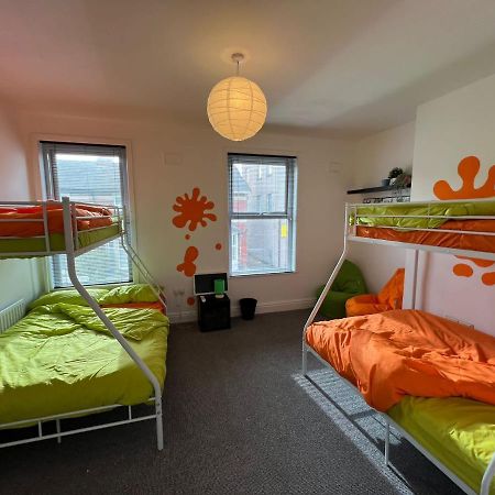 Nickelodeon House Great For Kids Villa Blackpool Bagian luar foto