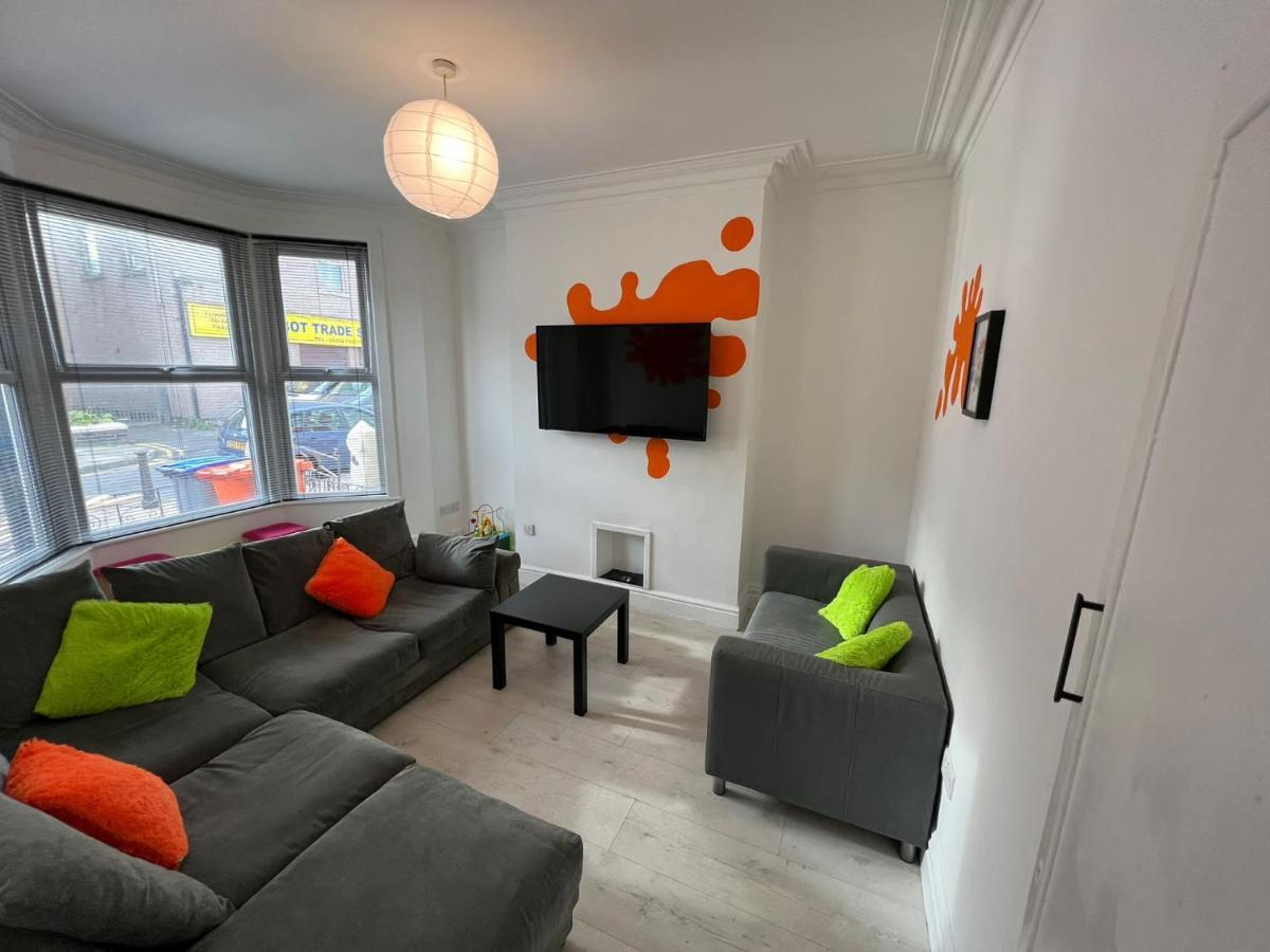Nickelodeon House Great For Kids Villa Blackpool Bagian luar foto