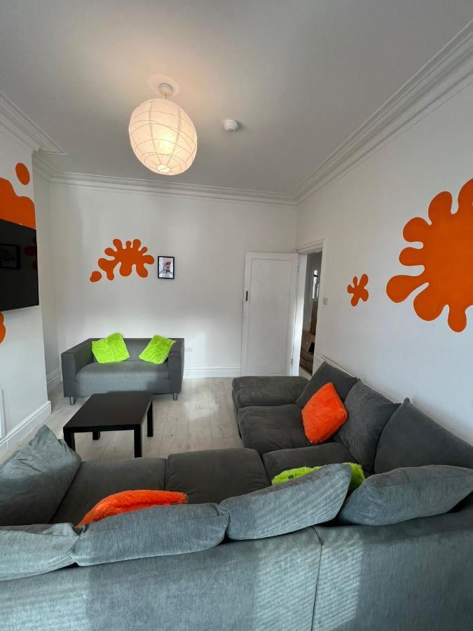Nickelodeon House Great For Kids Villa Blackpool Bagian luar foto