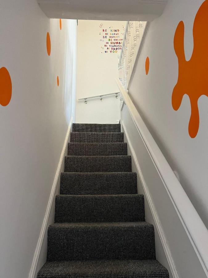 Nickelodeon House Great For Kids Villa Blackpool Bagian luar foto