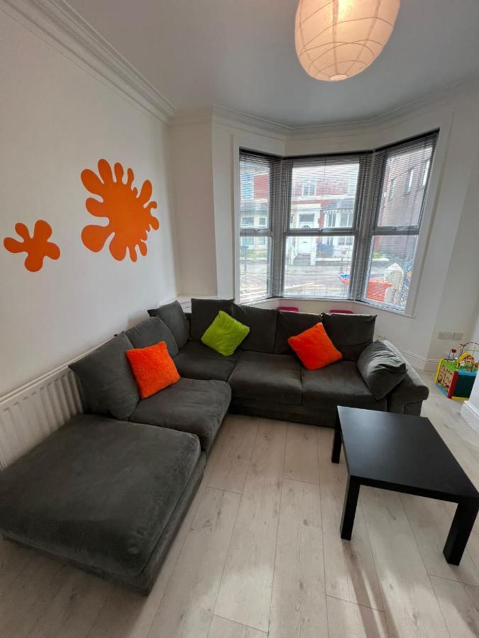 Nickelodeon House Great For Kids Villa Blackpool Bagian luar foto